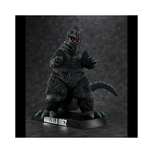 Vista frontal de la figura de "KingGoji", el Godzilla de 1962, mostrando su imponente complexión.