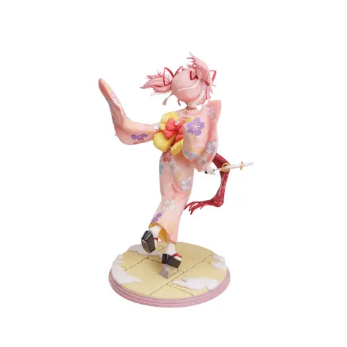 Vista completa de la figura de Madoka Kaname de Magia Record, mostrando su kimono rosado y pose dinámica.
